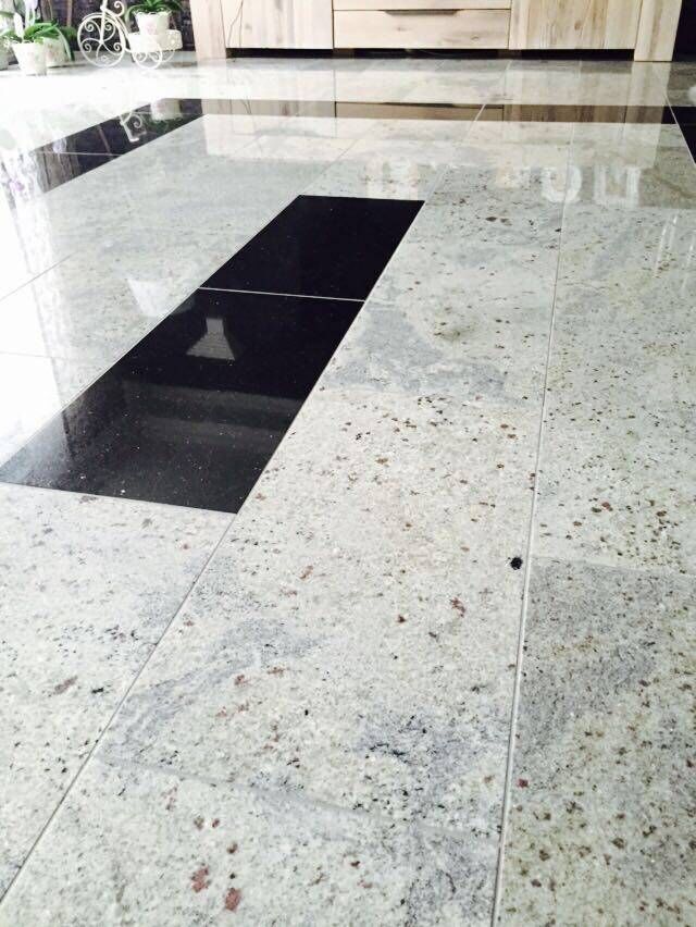 New Kashmir White Dalles en granit brillant qualité premium in 61x30,5x1 cm